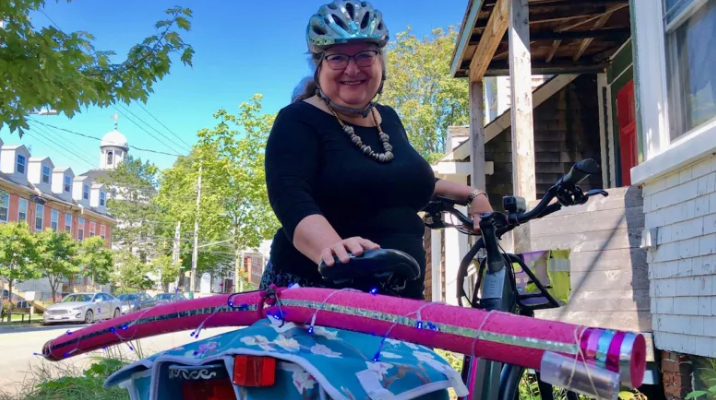 Halifax cyclist uses pink pool noodle for added safety