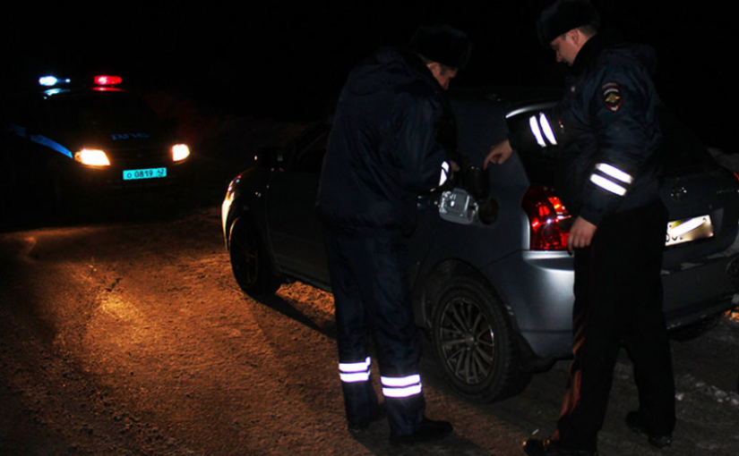 At night, on an empty road, traffic police wave me. And if you do not slow down?